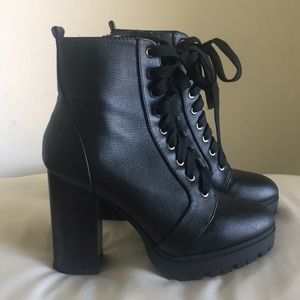 Super Cute Lace-up Combat Booties size 6.5